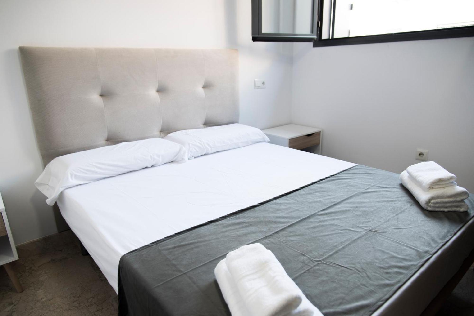 Nightinsevilla Teodosio Free Parking Екстериор снимка