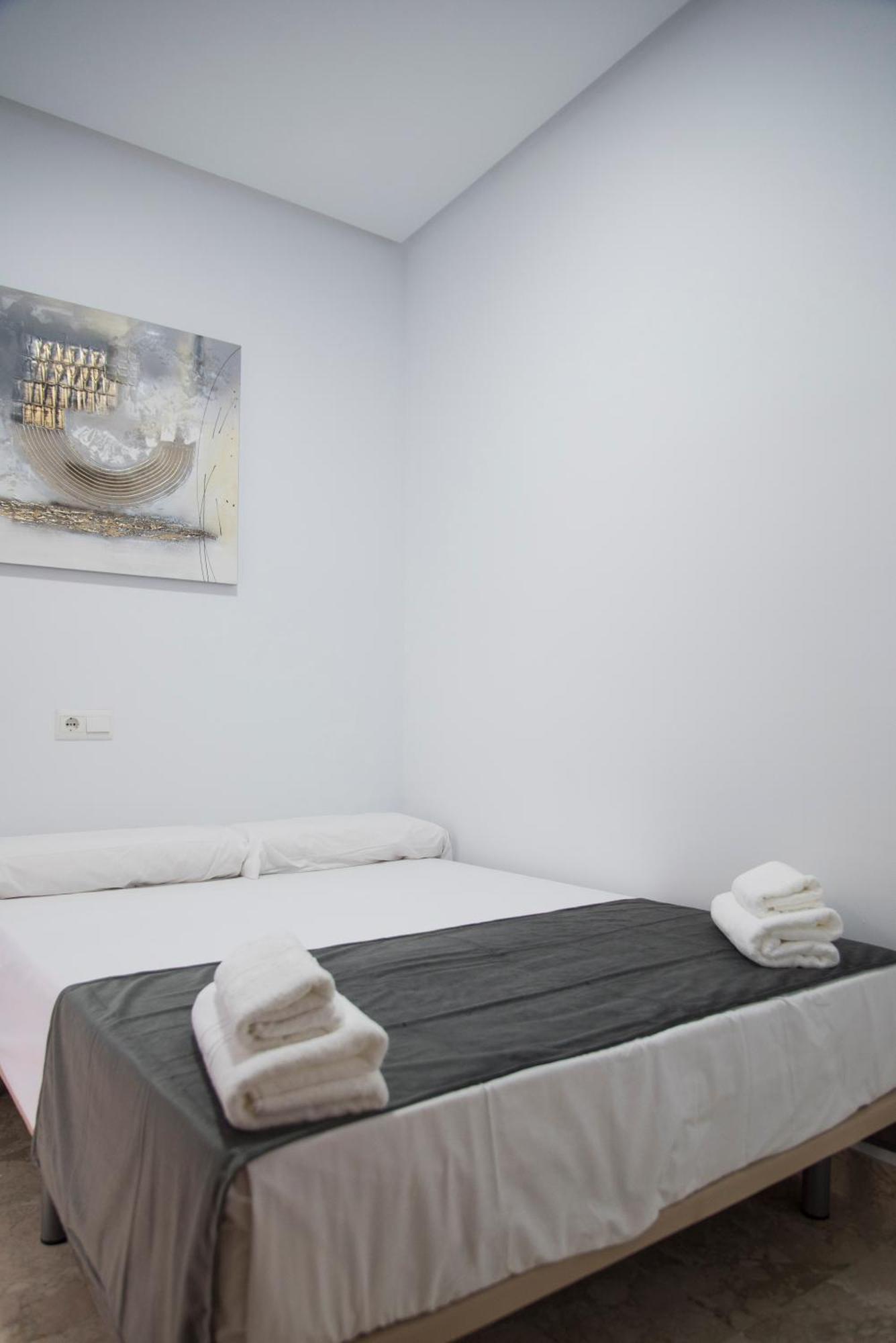 Nightinsevilla Teodosio Free Parking Екстериор снимка