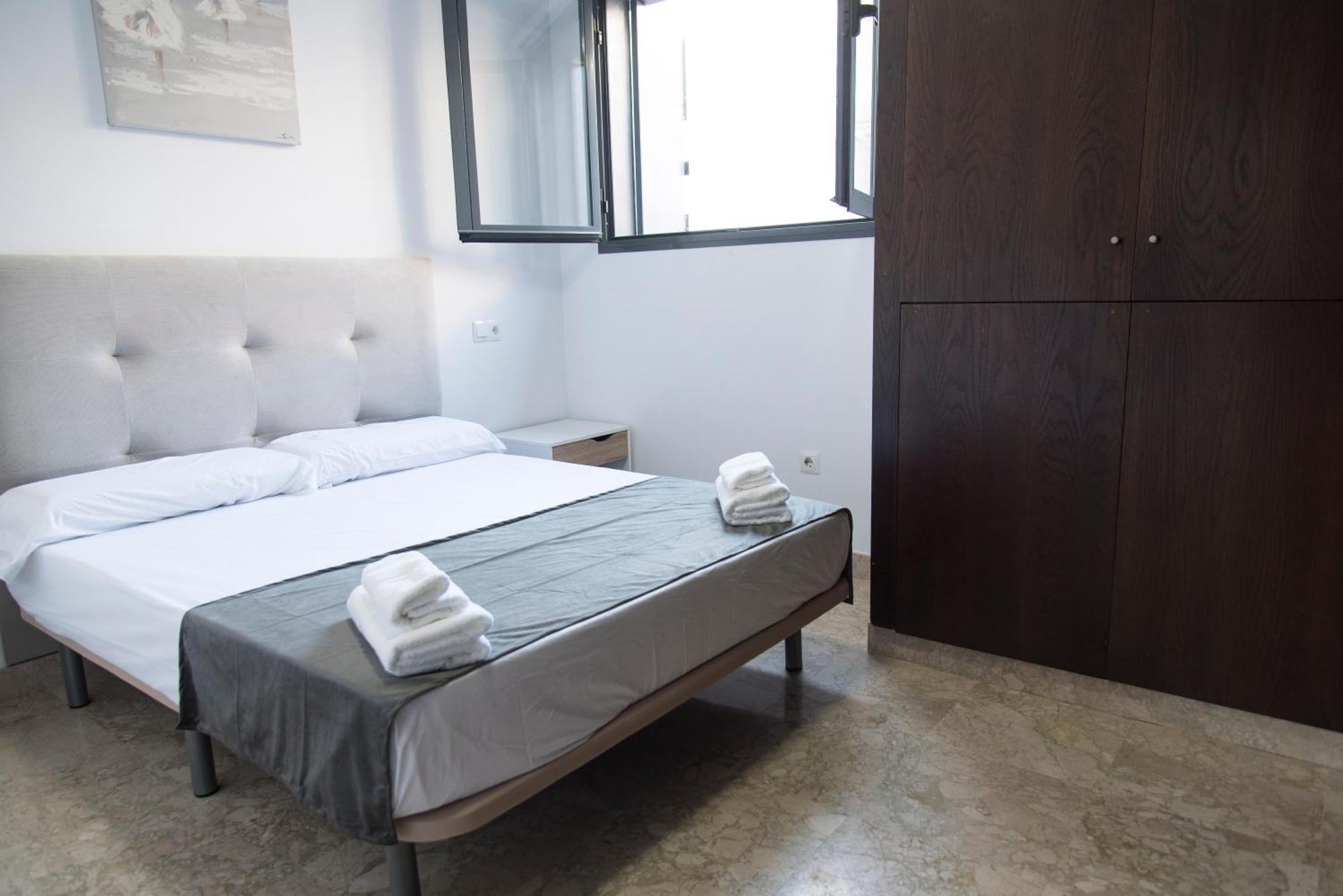 Nightinsevilla Teodosio Free Parking Екстериор снимка